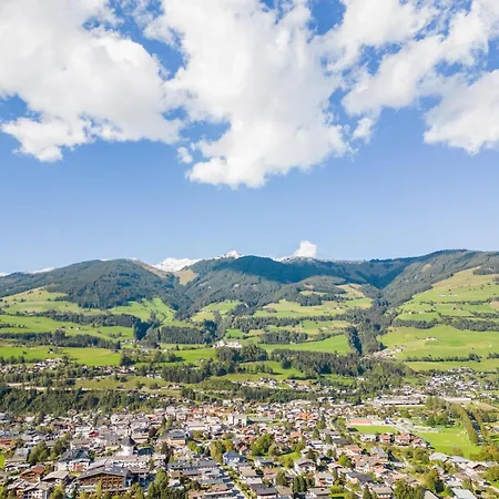 Beautiful With Stunning View, Cleaning Included *